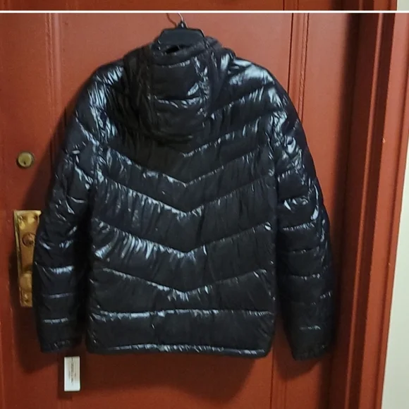 Tommy Hilfiger Men's Shiny Quilted Black Puffer Jacket With Logo SZ M - Picture 4 of 15
